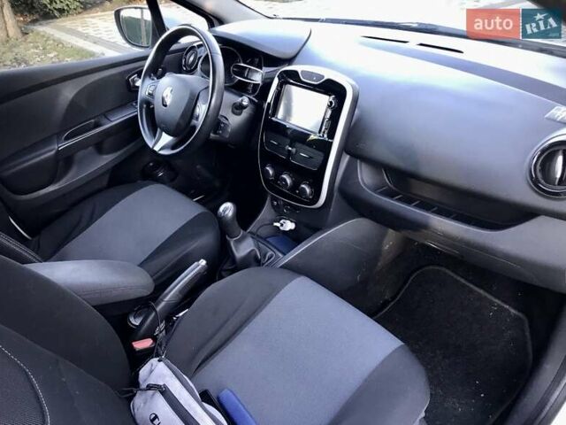 Белый Рено Клио, объемом двигателя 1.5 л и пробегом 217 тыс. км за 6999 $, фото 12 на Automoto.ua