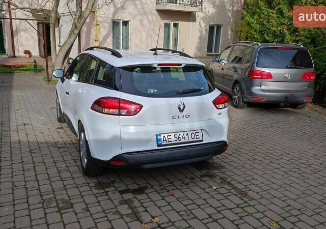 Белый Рено Клио, объемом двигателя 1.5 л и пробегом 259 тыс. км за 7400 $, фото 26 на Automoto.ua