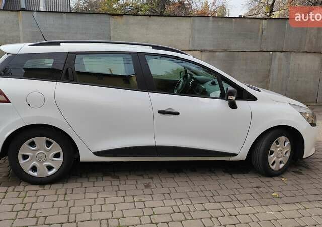 Белый Рено Клио, объемом двигателя 1.5 л и пробегом 259 тыс. км за 7400 $, фото 16 на Automoto.ua