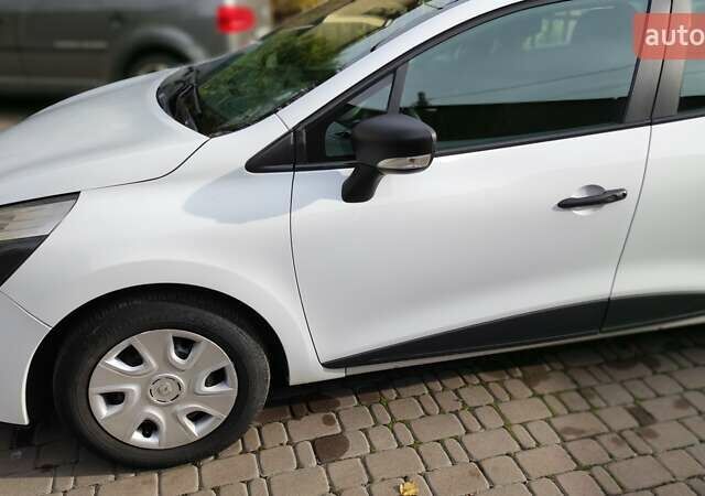 Белый Рено Клио, объемом двигателя 1.5 л и пробегом 259 тыс. км за 7400 $, фото 37 на Automoto.ua