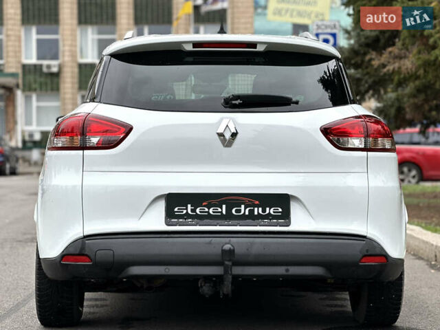 Белый Рено Клио, объемом двигателя 1.46 л и пробегом 280 тыс. км за 7699 $, фото 4 на Automoto.ua