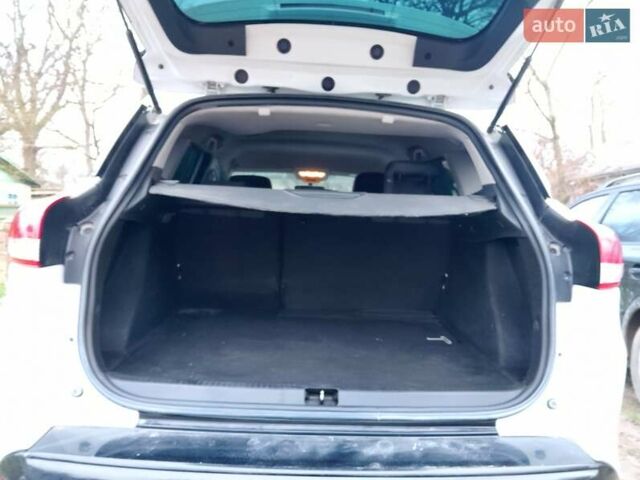 Белый Рено Клио, объемом двигателя 1.5 л и пробегом 300 тыс. км за 7300 $, фото 1 на Automoto.ua