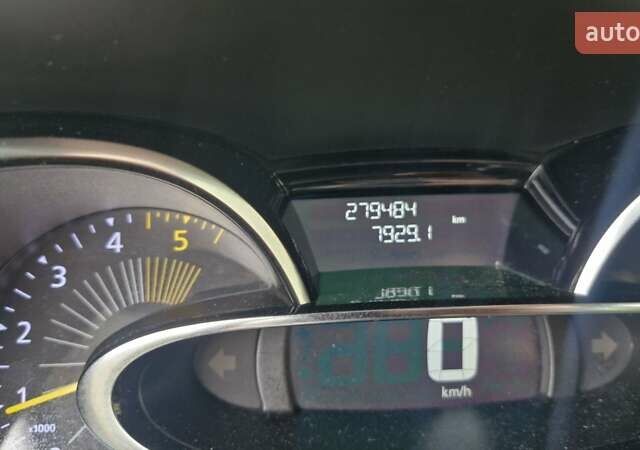 Рено Клио 2015 в Херсоне на Automoto.ua Белый Рено Клио, объемом двигателя 1.46 л и пробегом 280 тыс. км за 7500 $, фото 42 на Automoto.ua
