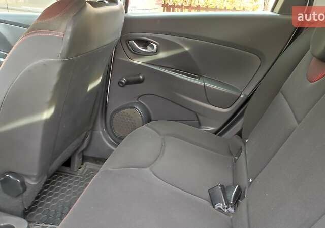 Белый Рено Клио, объемом двигателя 1.5 л и пробегом 259 тыс. км за 7400 $, фото 41 на Automoto.ua