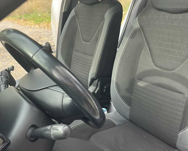 Рено Кліо 2015 у Дніпро (Дніпропетровську) на Automoto.ua Білий Рено Кліо, об'ємом двигуна 1.5 л та пробігом 189 тис. км за 8000 $, фото 10 на Automoto.ua
