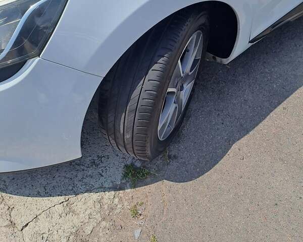 Белый Рено Клио, объемом двигателя 1.5 л и пробегом 223 тыс. км за 8199 $, фото 6 на Automoto.ua