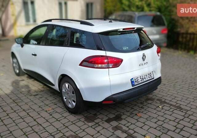 Белый Рено Клио, объемом двигателя 1.5 л и пробегом 259 тыс. км за 7400 $, фото 29 на Automoto.ua