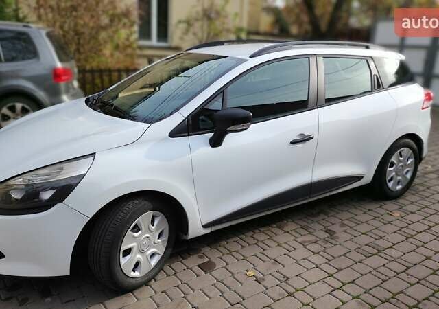 Белый Рено Клио, объемом двигателя 1.5 л и пробегом 259 тыс. км за 7400 $, фото 4 на Automoto.ua