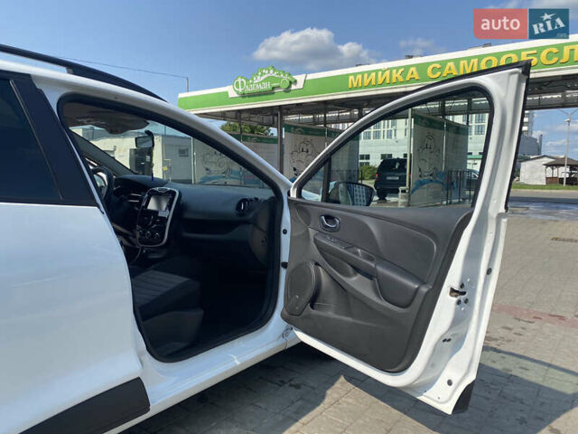 Білий Рено Кліо, об'ємом двигуна 1.5 л та пробігом 230 тис. км за 8100 $, фото 8 на Automoto.ua