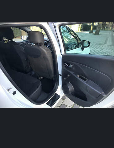 Белый Рено Клио, объемом двигателя 1.5 л и пробегом 217 тыс. км за 6999 $, фото 15 на Automoto.ua