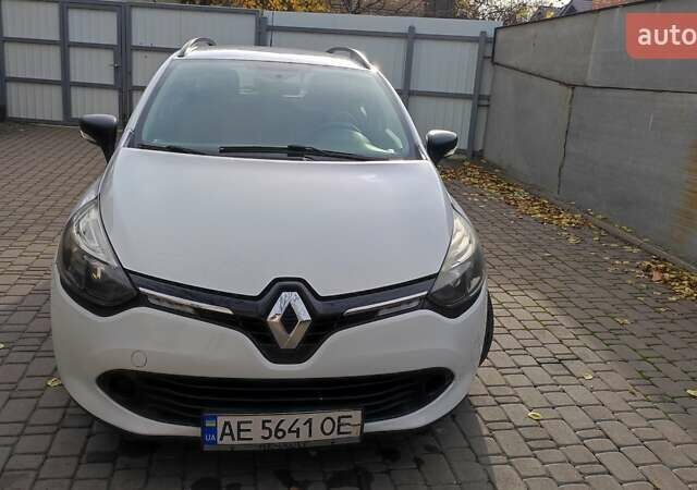 Белый Рено Клио, объемом двигателя 1.5 л и пробегом 259 тыс. км за 7400 $, фото 8 на Automoto.ua