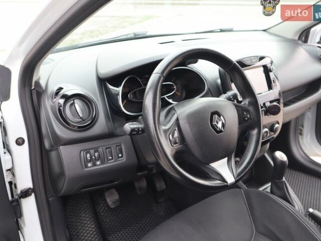 Білий Рено Кліо, об'ємом двигуна 1.46 л та пробігом 310 тис. км за 6800 $, фото 43 на Automoto.ua