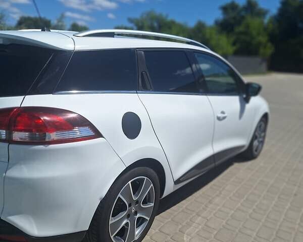 Білий Рено Кліо, об'ємом двигуна 1.5 л та пробігом 238 тис. км за 7900 $, фото 4 на Automoto.ua
