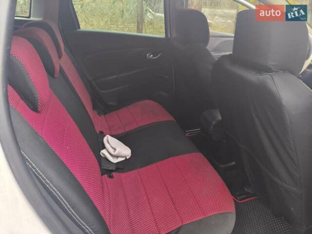 Рено Кліо 2015 у Полтаві на Automoto.ua Білий Рено Кліо, об'ємом двигуна 1.5 л та пробігом 270 тис. км за 6700 $, фото 2 на Automoto.ua
