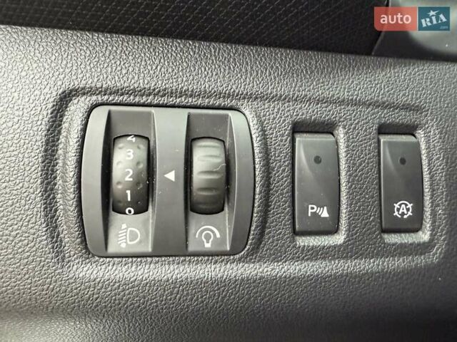 Білий Рено Кліо, об'ємом двигуна 1.46 л та пробігом 142 тис. км за 9500 $, фото 21 на Automoto.ua