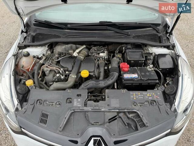 Белый Рено Клио, объемом двигателя 1.46 л и пробегом 142 тыс. км за 8998 $, фото 27 на Automoto.ua