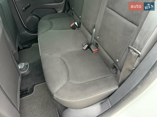 Білий Рено Кліо, об'ємом двигуна 1.46 л та пробігом 142 тис. км за 9500 $, фото 13 на Automoto.ua