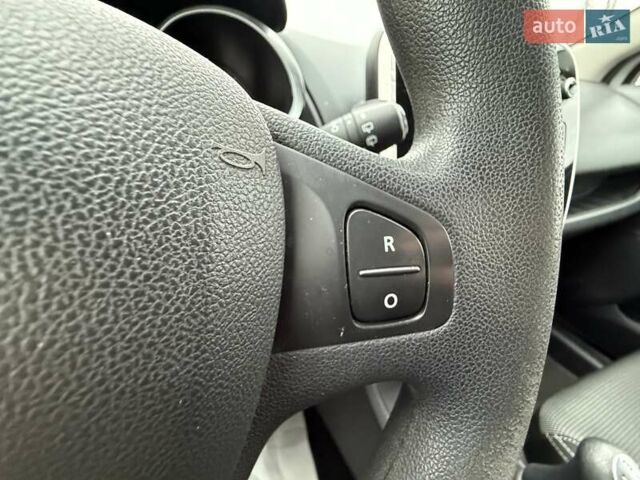 Білий Рено Кліо, об'ємом двигуна 1.46 л та пробігом 142 тис. км за 9500 $, фото 24 на Automoto.ua