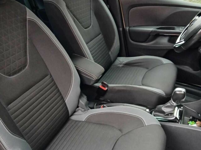 Белый Рено Клио, объемом двигателя 1.5 л и пробегом 140 тыс. км за 9900 $, фото 8 на Automoto.ua