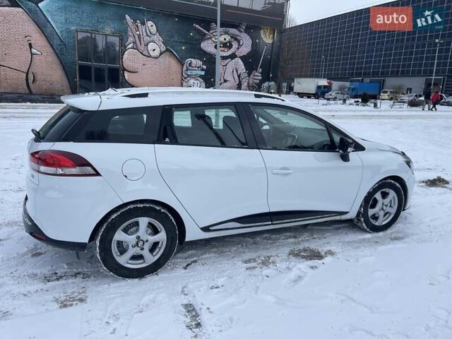 Белый Рено Клио, объемом двигателя 1.5 л и пробегом 126 тыс. км за 8975 $, фото 24 на Automoto.ua