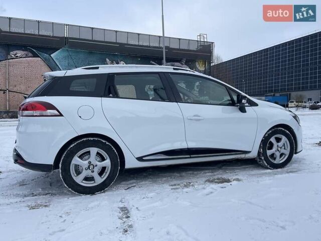 Білий Рено Кліо, об'ємом двигуна 1.5 л та пробігом 126 тис. км за 8975 $, фото 25 на Automoto.ua