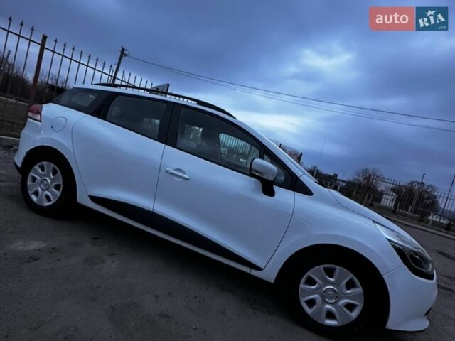 Белый Рено Клио, объемом двигателя 1.5 л и пробегом 265 тыс. км за 7700 $, фото 2 на Automoto.ua