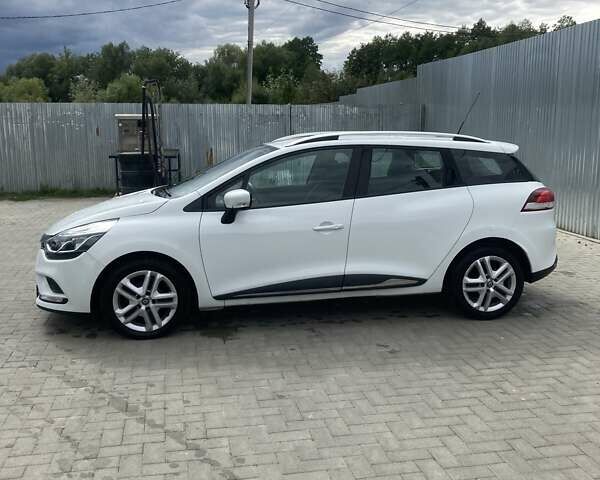 Белый Рено Клио, объемом двигателя 1.5 л и пробегом 183 тыс. км за 7500 $, фото 7 на Automoto.ua