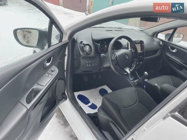Білий Рено Кліо, об'ємом двигуна 1.5 л та пробігом 126 тис. км за 9450 $, фото 3 на Automoto.ua