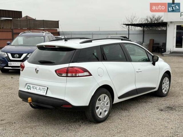 Білий Рено Кліо, об'ємом двигуна 1.46 л та пробігом 142 тис. км за 9500 $, фото 1 на Automoto.ua