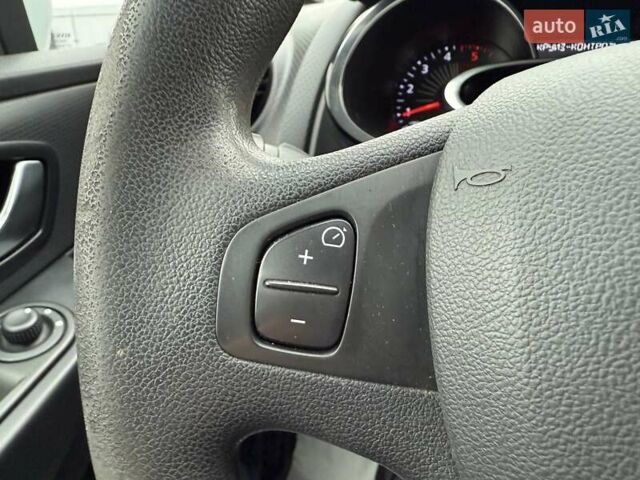 Білий Рено Кліо, об'ємом двигуна 1.46 л та пробігом 142 тис. км за 9500 $, фото 22 на Automoto.ua