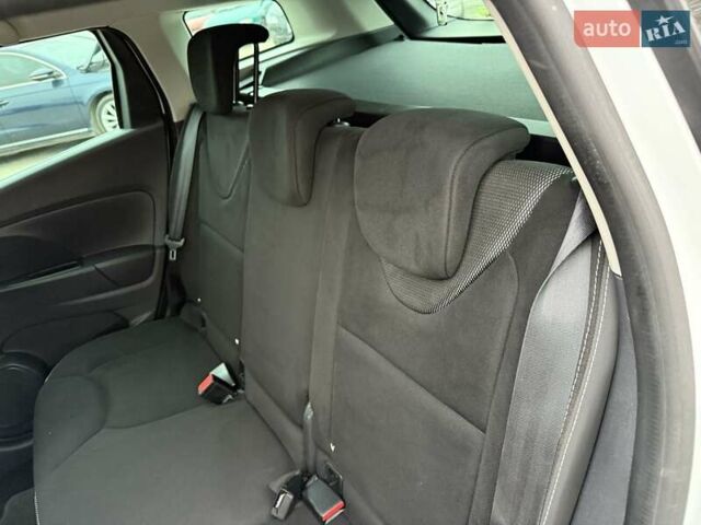 Білий Рено Кліо, об'ємом двигуна 1.46 л та пробігом 142 тис. км за 9500 $, фото 10 на Automoto.ua