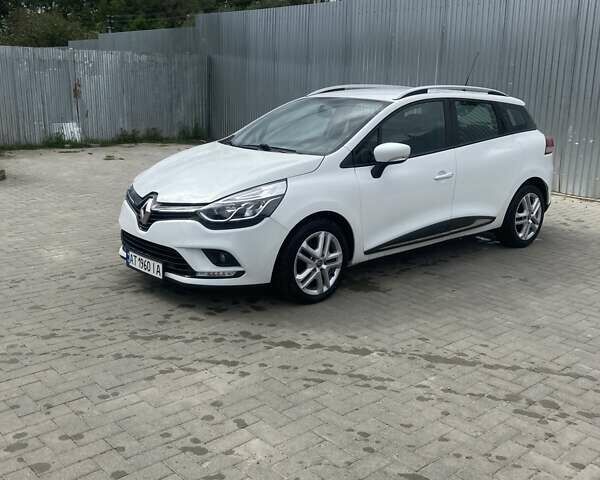Белый Рено Клио, объемом двигателя 1.5 л и пробегом 183 тыс. км за 7500 $, фото 3 на Automoto.ua