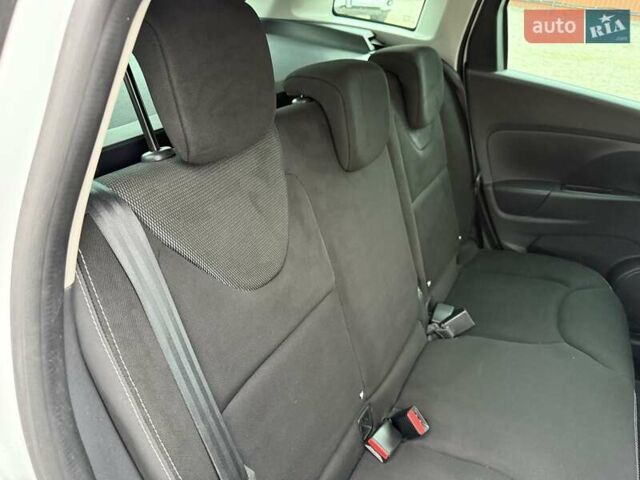 Білий Рено Кліо, об'ємом двигуна 1.46 л та пробігом 142 тис. км за 9500 $, фото 14 на Automoto.ua