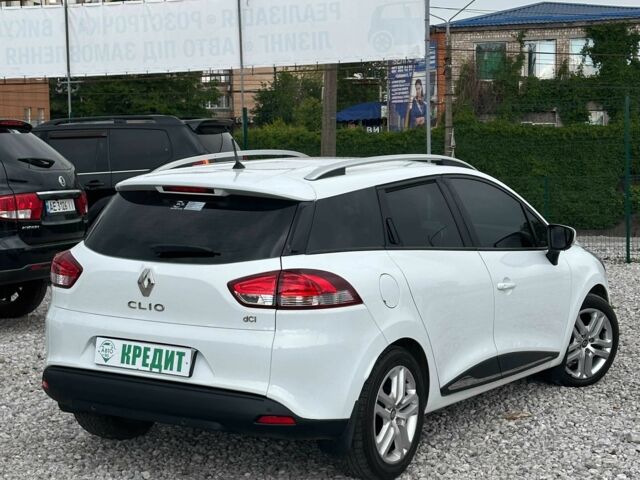Белый Рено Клио, объемом двигателя 1.5 л и пробегом 197 тыс. км за 8700 $, фото 3 на Automoto.ua
