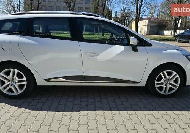 Белый Рено Клио, объемом двигателя 1.5 л и пробегом 210 тыс. км за 9200 $, фото 1 на Automoto.ua