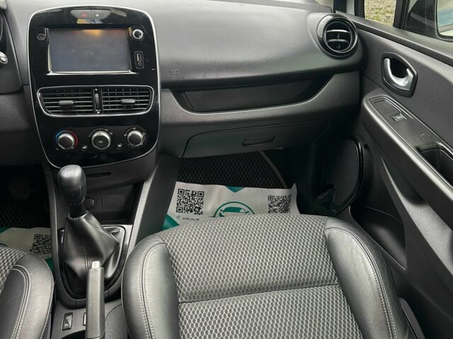 Белый Рено Клио, объемом двигателя 1.5 л и пробегом 197 тыс. км за 8700 $, фото 7 на Automoto.ua