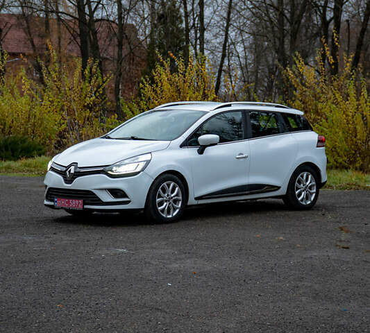 Белый Рено Клио, объемом двигателя 1.5 л и пробегом 192 тыс. км за 9700 $, фото 1 на Automoto.ua