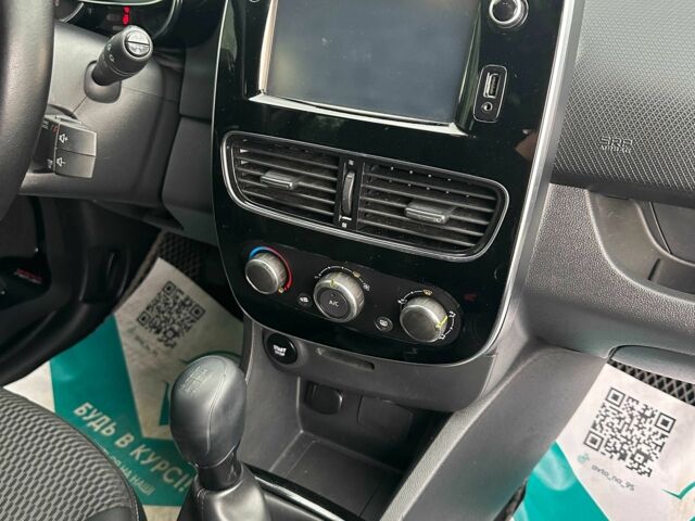 Белый Рено Клио, объемом двигателя 1.5 л и пробегом 197 тыс. км за 8700 $, фото 11 на Automoto.ua