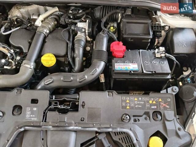Белый Рено Клио, объемом двигателя 1.5 л и пробегом 210 тыс. км за 9200 $, фото 11 на Automoto.ua