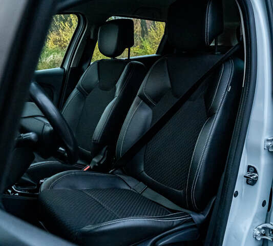 Белый Рено Клио, объемом двигателя 1.5 л и пробегом 192 тыс. км за 9700 $, фото 24 на Automoto.ua