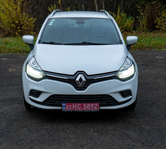 Белый Рено Клио, объемом двигателя 1.5 л и пробегом 192 тыс. км за 9700 $, фото 4 на Automoto.ua