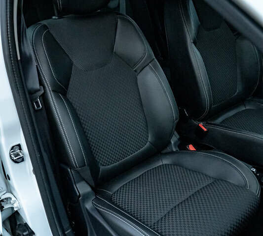 Белый Рено Клио, объемом двигателя 1.5 л и пробегом 192 тыс. км за 9700 $, фото 26 на Automoto.ua