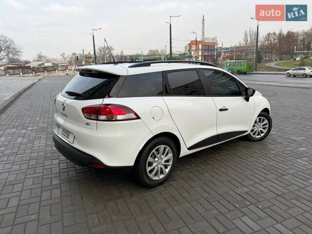 Белый Рено Клио, объемом двигателя 1.46 л и пробегом 232 тыс. км за 9200 $, фото 3 на Automoto.ua