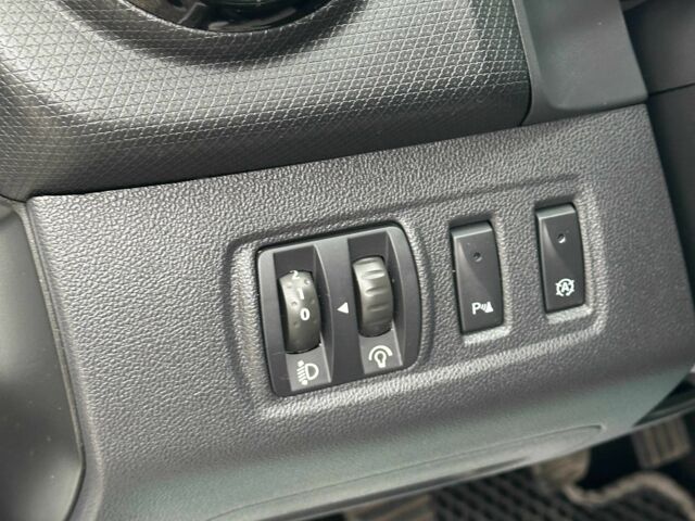 Белый Рено Клио, объемом двигателя 1.5 л и пробегом 197 тыс. км за 8700 $, фото 17 на Automoto.ua