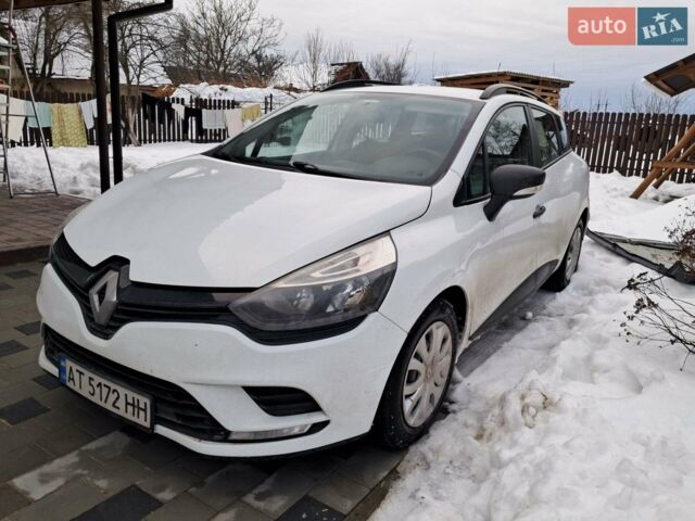 Белый Рено Клио, объемом двигателя 1.5 л и пробегом 200 тыс. км за 7999 $, фото 1 на Automoto.ua