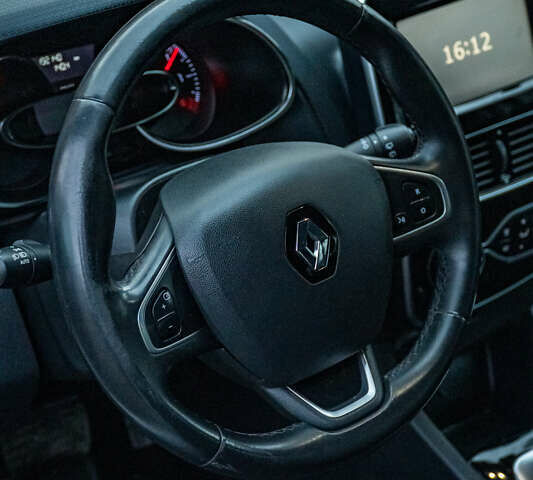 Белый Рено Клио, объемом двигателя 1.5 л и пробегом 192 тыс. км за 9700 $, фото 20 на Automoto.ua