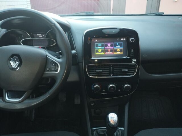 Белый Рено Клио, объемом двигателя 0 л и пробегом 189 тыс. км за 8950 $, фото 12 на Automoto.ua