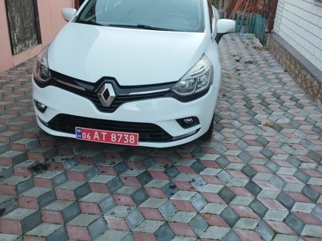 Белый Рено Клио, объемом двигателя 0 л и пробегом 189 тыс. км за 8950 $, фото 4 на Automoto.ua