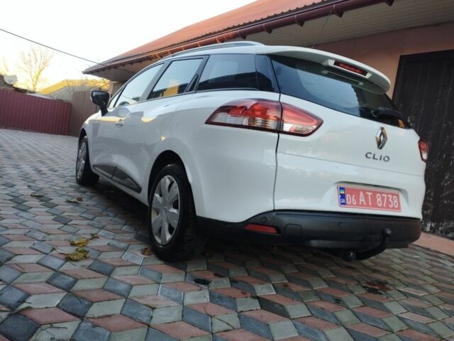 Белый Рено Клио, объемом двигателя 0 л и пробегом 189 тыс. км за 8950 $, фото 10 на Automoto.ua