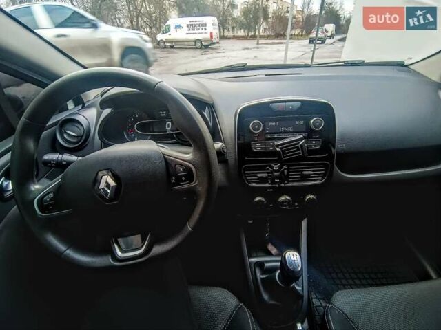 Білий Рено Кліо, об'ємом двигуна 1.46 л та пробігом 195 тис. км за 8800 $, фото 13 на Automoto.ua